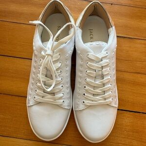 Jack Rogers Ellison Sneaker in white with platinum accent. Leather. Size 7.5M